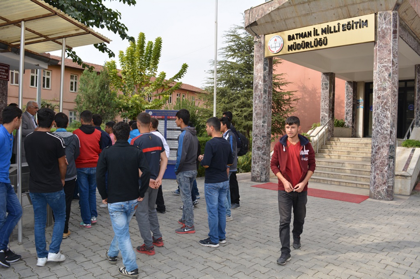 Batman’da yurt sorunu yaşayan öğrenciler eylem yaptı
